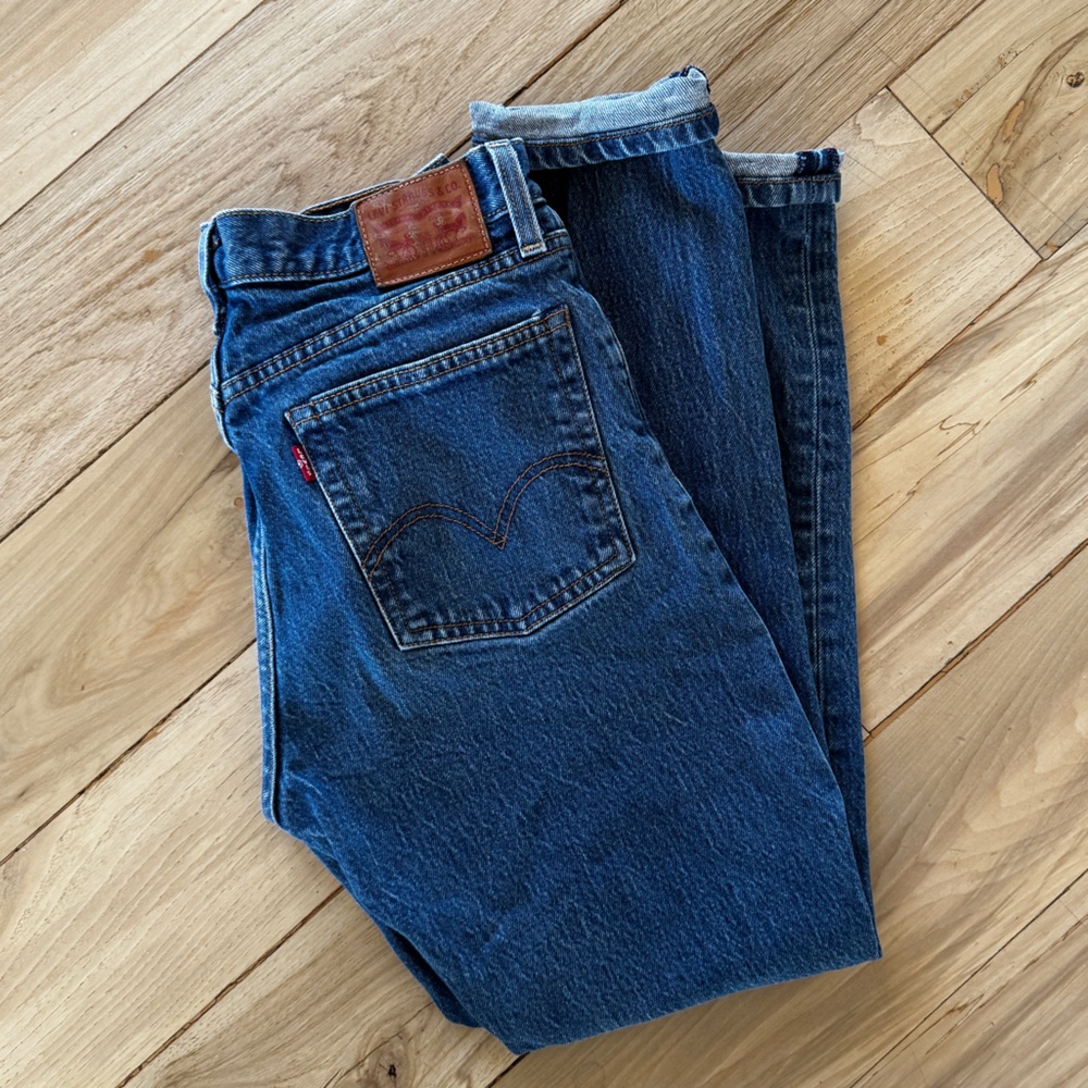 Levi’s Women’s Size 27 High Rise Denim Jeans Straight Leg